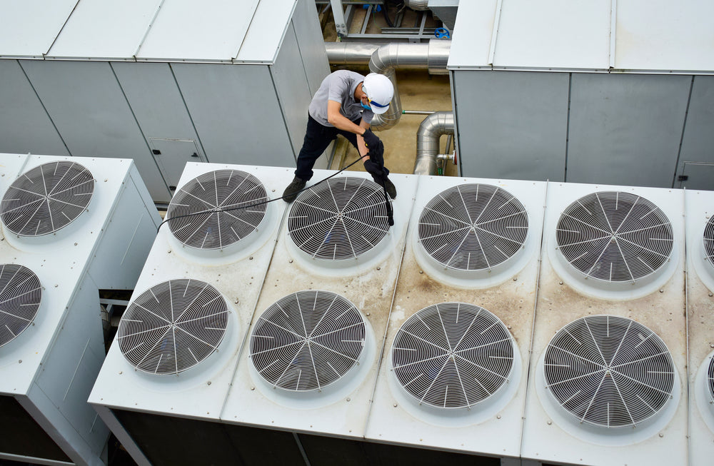 Industrial heat pump cleaning for optimal performance and efficiency